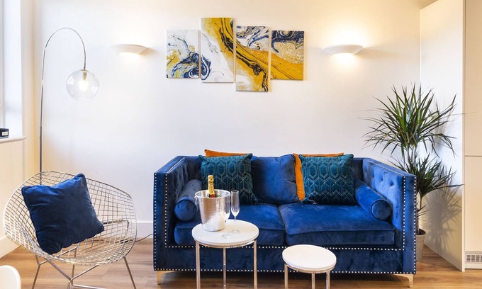 Saint Paul's Apartment | Your Apartment Wilder House #2