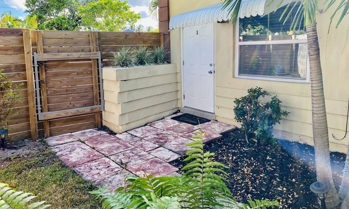 Croissant Park House | Your Cozy 1-bedroom🏡Home away from Home near FLL✈️Beaches🏝NightLife💃🕺