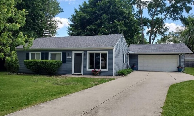 Clarkston House | Your Cozy Clarkston Home Away From Home