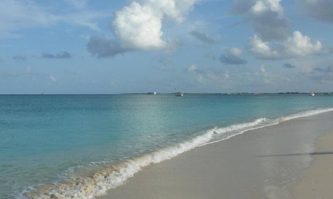 Seven Mile Beach Condo | Your Dream Vacation is Affordable at Sunset Cove Seven Mile Beach Grand Cayman.