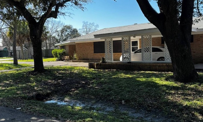 Rosenberg House | Your family will be close to everything.