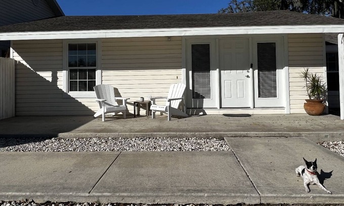 Plant City House | Your Florida Getaway! Cozy and Cute!
