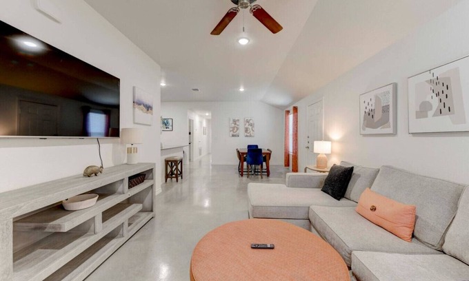 Heidenheimer House | Your Getaway in Temple