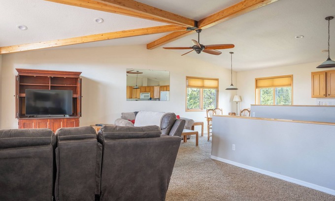 Alpine Acres House | Your Grand County Mountain Retreat w/Full Kitchen, Trails & Optional Tours