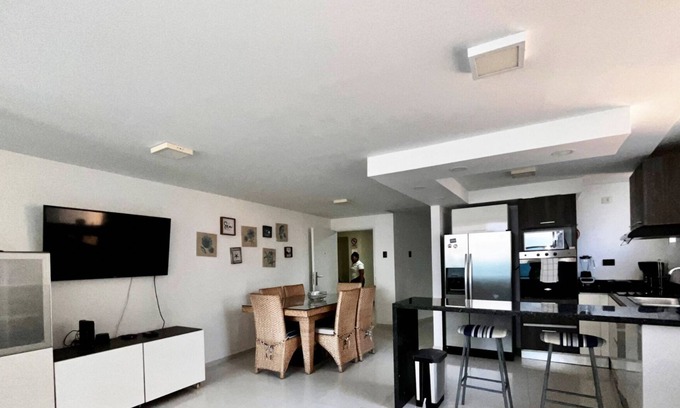 Bocachica Apartment | Your Great Family Retreat: Space for Everyone: 19-1c