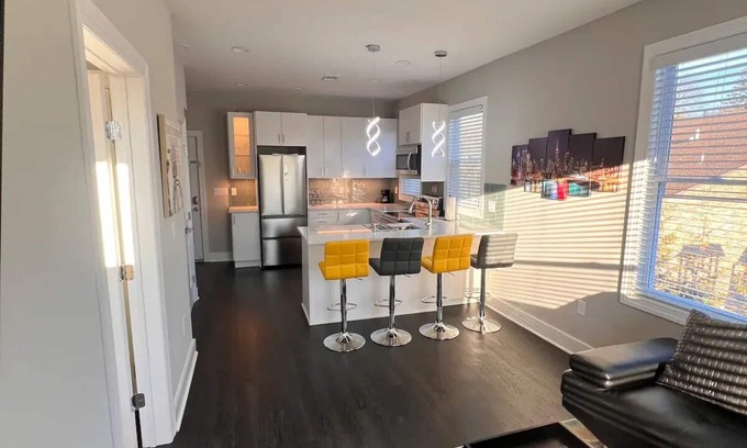 Livingston Apartment | Your Happy place Away from Homenn