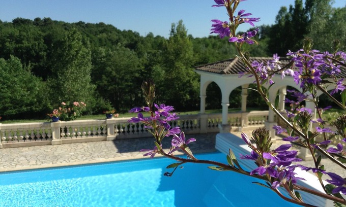 Samazan House | Your holidays in a mansion house- SAMAZAN .
