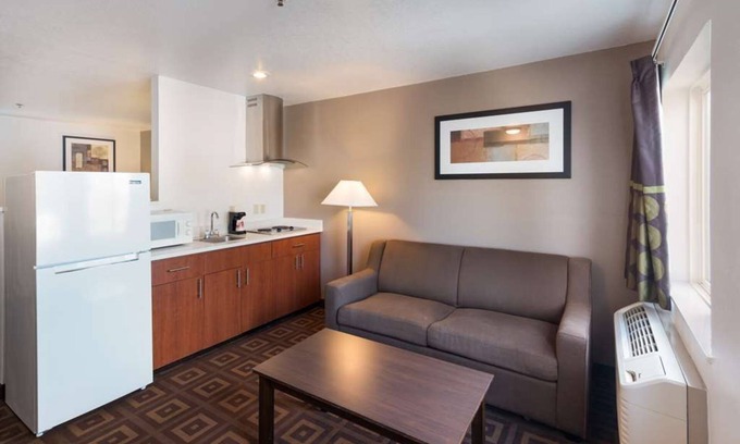 Tri-Cities House | Your Home Away From Home! Family-Friendly unit awaits! Near Columbia River!