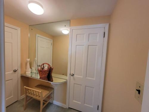 Youngstown House | Your Home Away from Home Sleeps 12 Fully Equipped