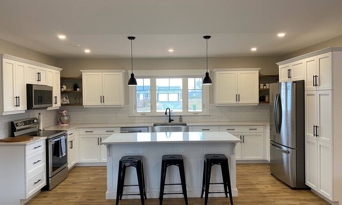 Mermaid House | Your Home Away From Home- 4 bed, 3 bath, centrally located.