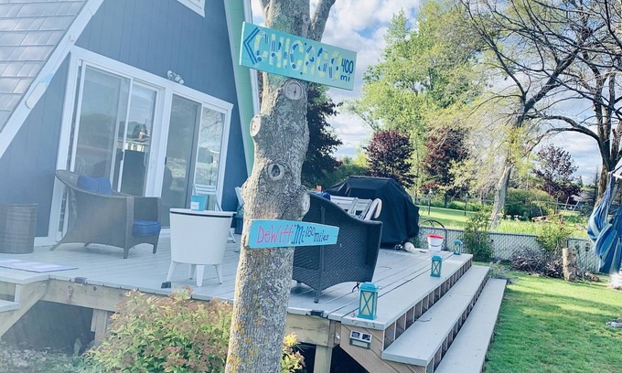 Oscoda House | Your home away from home w/comfy furnishings, beachy vibes & coastal decor