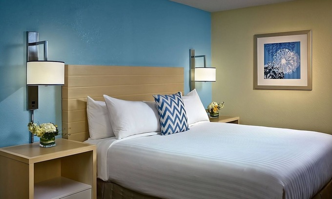 White Station House | Your Home Far Away From Home! w/ Kitchen, Pets Allowed, Close to Memphis Zoo!