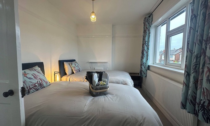 Crossens House | Your Home in Southport!