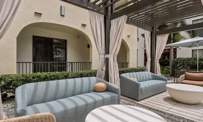 Carver City - Lincoln Gardens Apartment | Your Luxe Escape in Westshore Tampa 6270