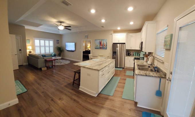 Fort Walton Beach - Destin House | Your luxury suite in Choctaw Beach!