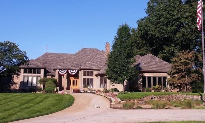 Saint Marys  Saint Joseph County House | Your memories begin here for your football weekend.