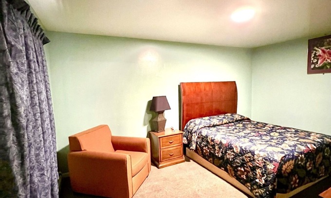 Ypsilanti Hotel | Your Motel