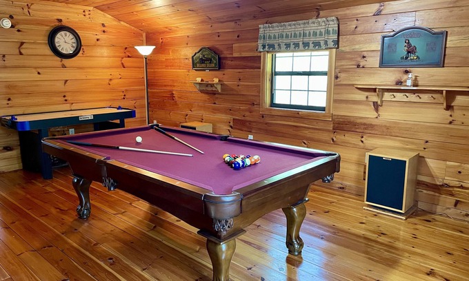 Blue Ridge Cabin | YOUR mountain experience in this luxurious amenity galore cabin in the woods!