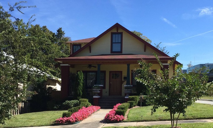 Capitol Hill House | Your Next 5 Star Get Away!