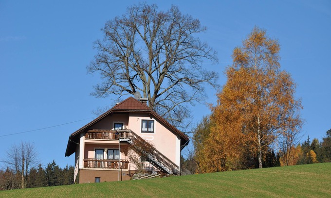 Barnkopf Apartment | Your own four walls in the open, for those seeking relaxation, pets welcome