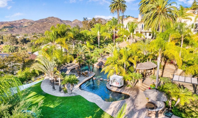 Poway House | Your own Private Resort in a Tropical Paradise