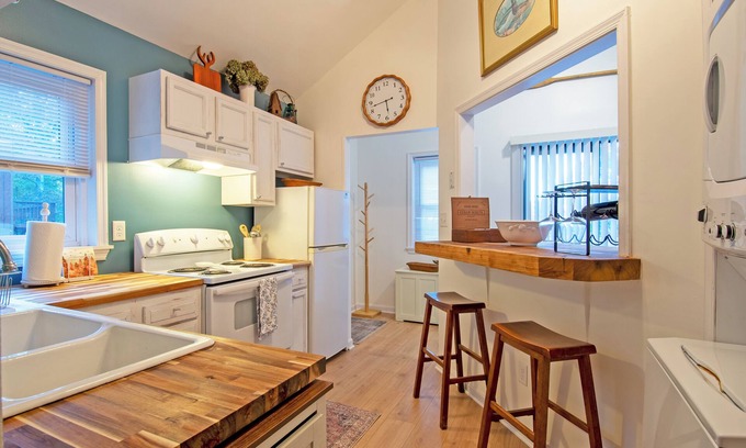 Bluemont Cabin | Your Peaceful Getaway in the Blue Ridge.