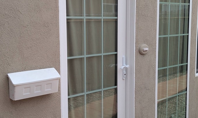 Lawndale House | Your Perfect Lawndale Escape – Cozy & Private!
