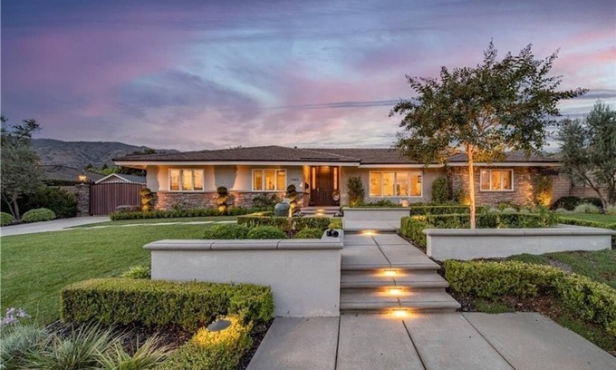 Glendora House | Your private CA retreat in Glendora perfect for families, groups, or getaways!