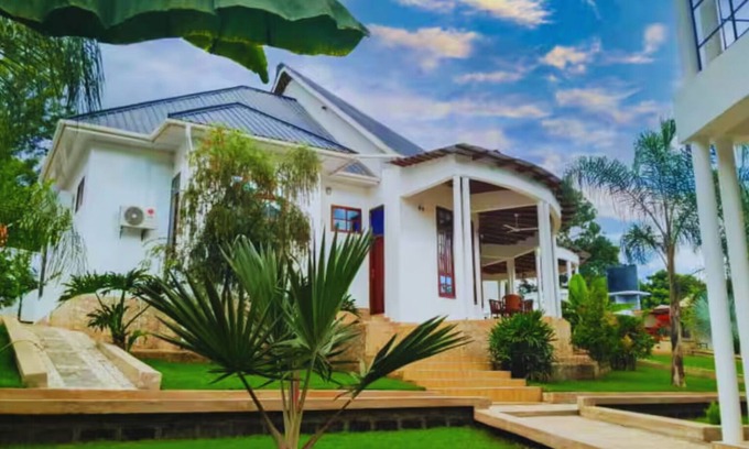 Moshi Villa | Your Private Escape, Perfected.