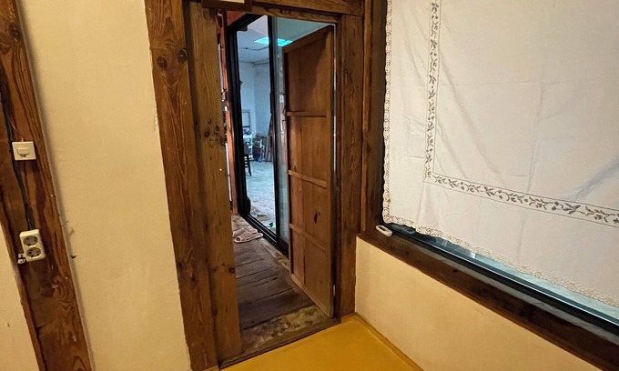 Jeonju Cottage | Your Private Hanok HouseㅡHidden An Artist’s Atelier in a Jeonju Alley