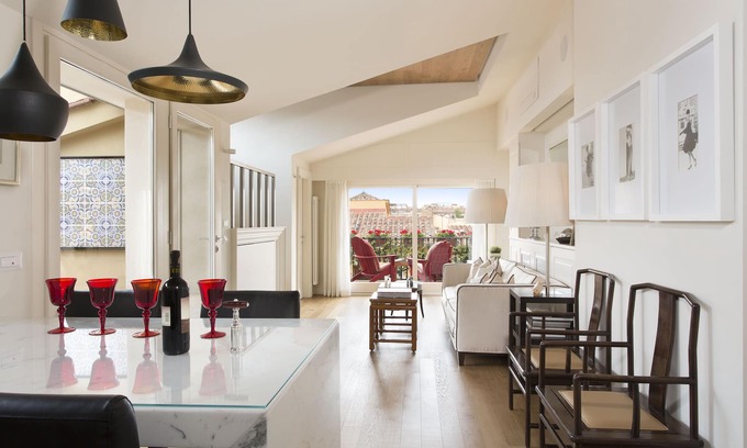 San Giovanni Apartment | Your quiet haven at Ponte Vecchio - Views, terraces and luxuriously renovated