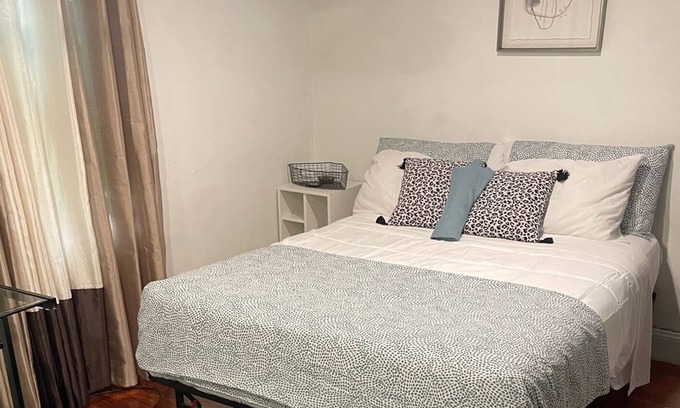 West Street - River Street House | Your room away from home in Rosi! 3 minutes from commuter rail