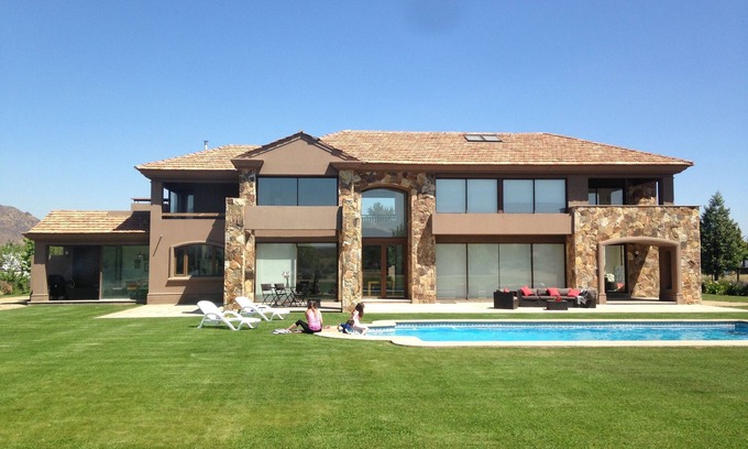Colina House | Your sanctuary half hour from central Santiago