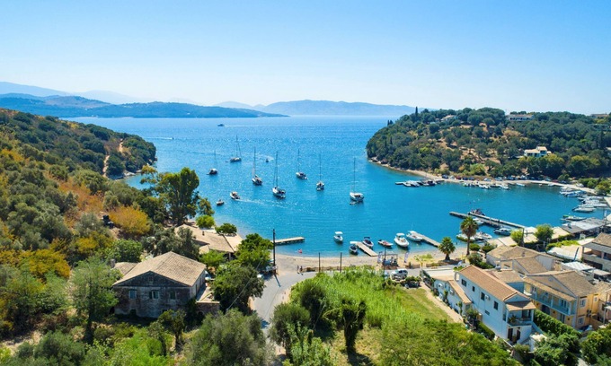 Agios Stefanos Apartment | Your seaside retreat in the heart of Saint Stephanos, Corfu