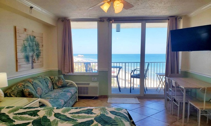 Lenox Park Condo | Your Slice of Paradise! Spectacular Views of Ocean, Beach, City on 8th Floor-Smart TV-DVD-FREE WIFI!