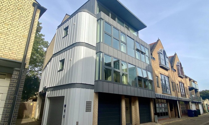 Cambridge Apartment | Your Space Apartments - Cambridge Place