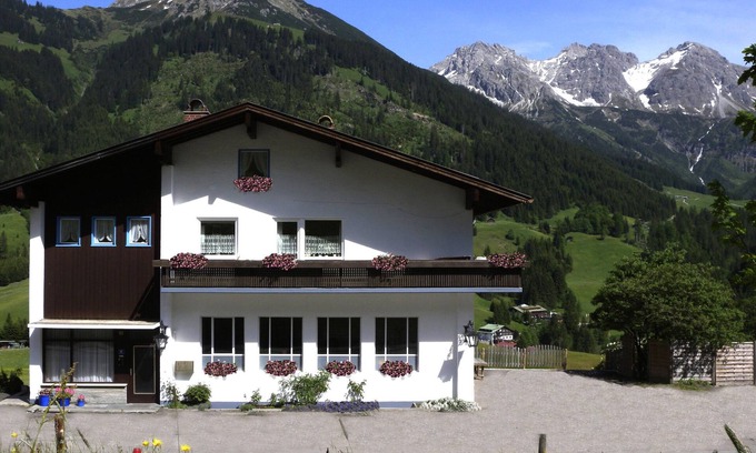 Mittelberg Apartment | Your summer cable car ticket is included!