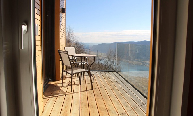 Steindorf am Ossiacher See Apartment | Your sunny box seat over the lake
