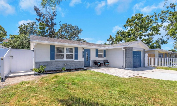 Pinellas Park House | Your Sunny Florida Getaway