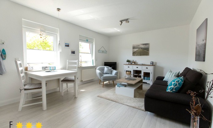 Wittbek Apartment | Your time out between the seas - Modern, quiet 2 room apartment near Husum