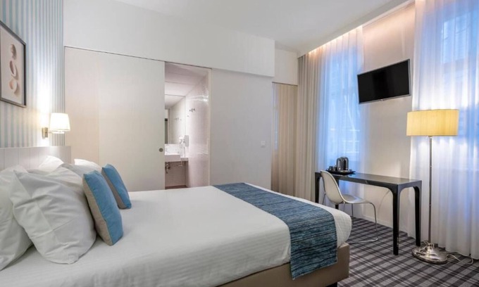 Ostend City Centre Hotel | Your Trendy Beach Escape | 2 Stylish Rooms in the Heart of Ostend