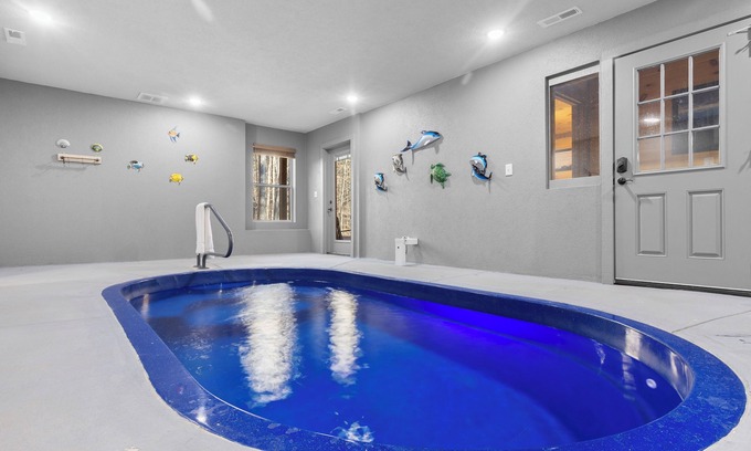 Black Bear Falls Cabin | Your Ultimate Smoky Mountain Retreat with a Private Indoor Pool!