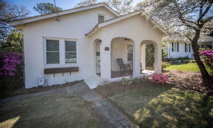 Summerville House | Your Updated Cottage for Masters Week!