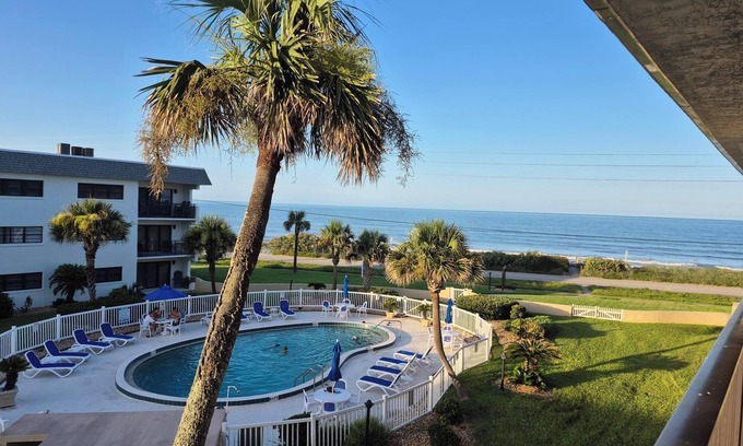 Breakers Condo | Your Vacation Getaway