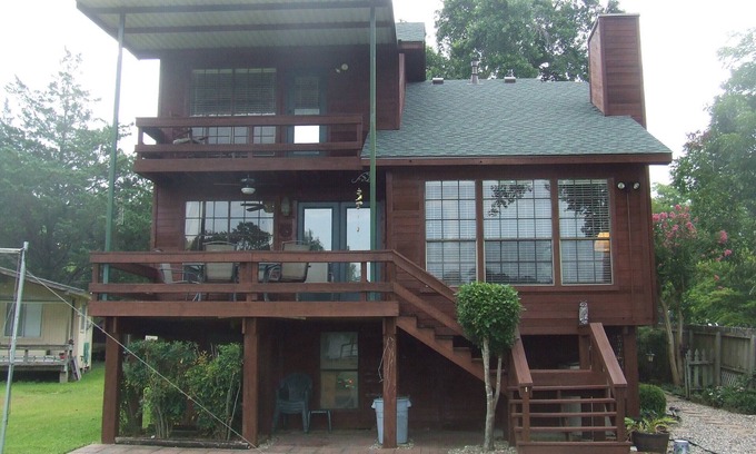 French Quarter House | Your vacation home on the lake with its own private covered dock!