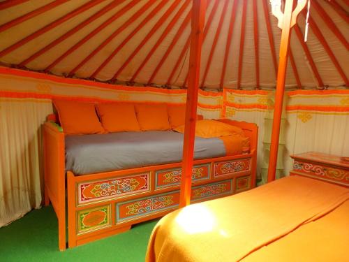 Huriel Other | Yourte mongole