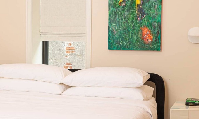 Queen Village Apartment | Yowie - Suite 305 Queen Studio