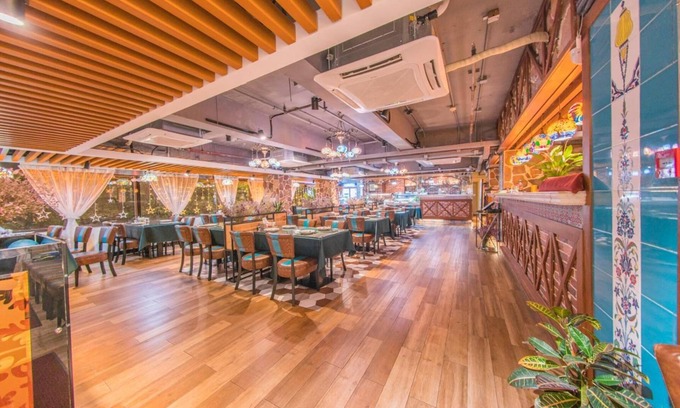 East Huanshi Road Apartment | YOYO International Apartment