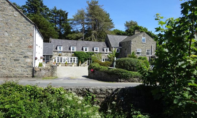 Edern Bed & Breakfast | Yr Hen Felin - The Old Mill B&B