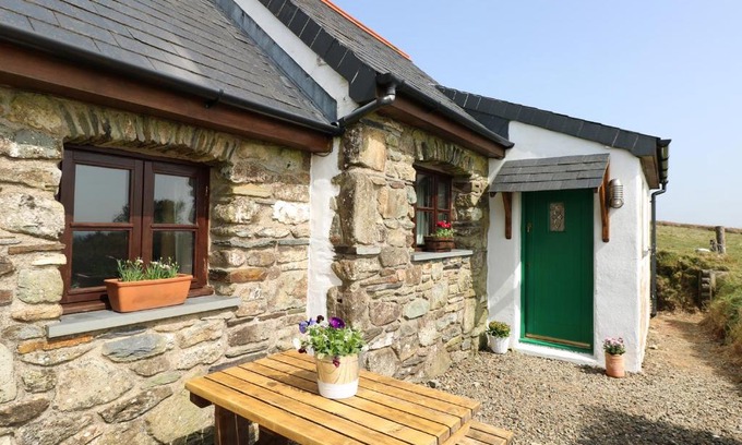 Rosebush House | Ysgol Hill